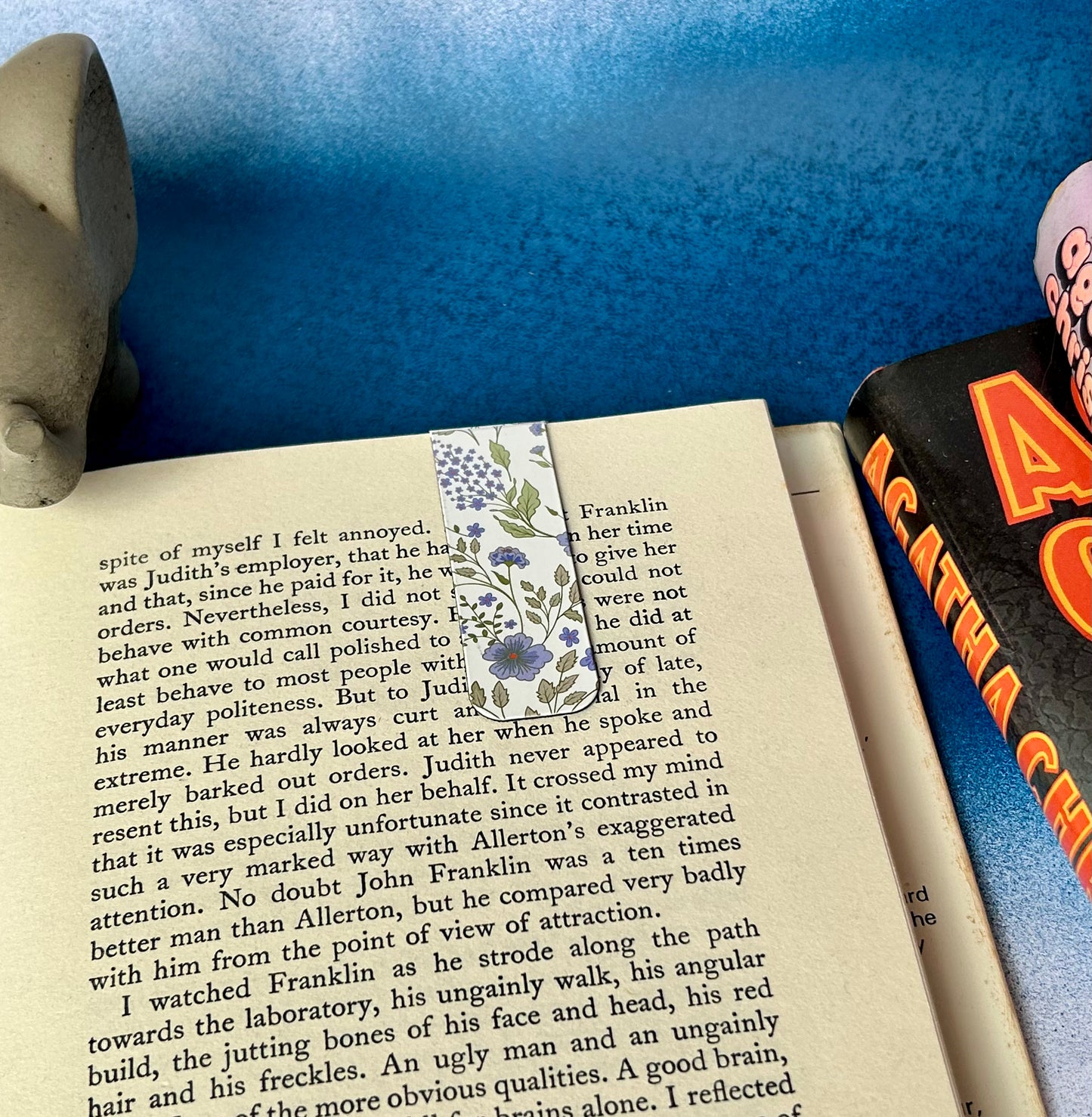 Magnetic Bookmark: Never Lose Your Place Again