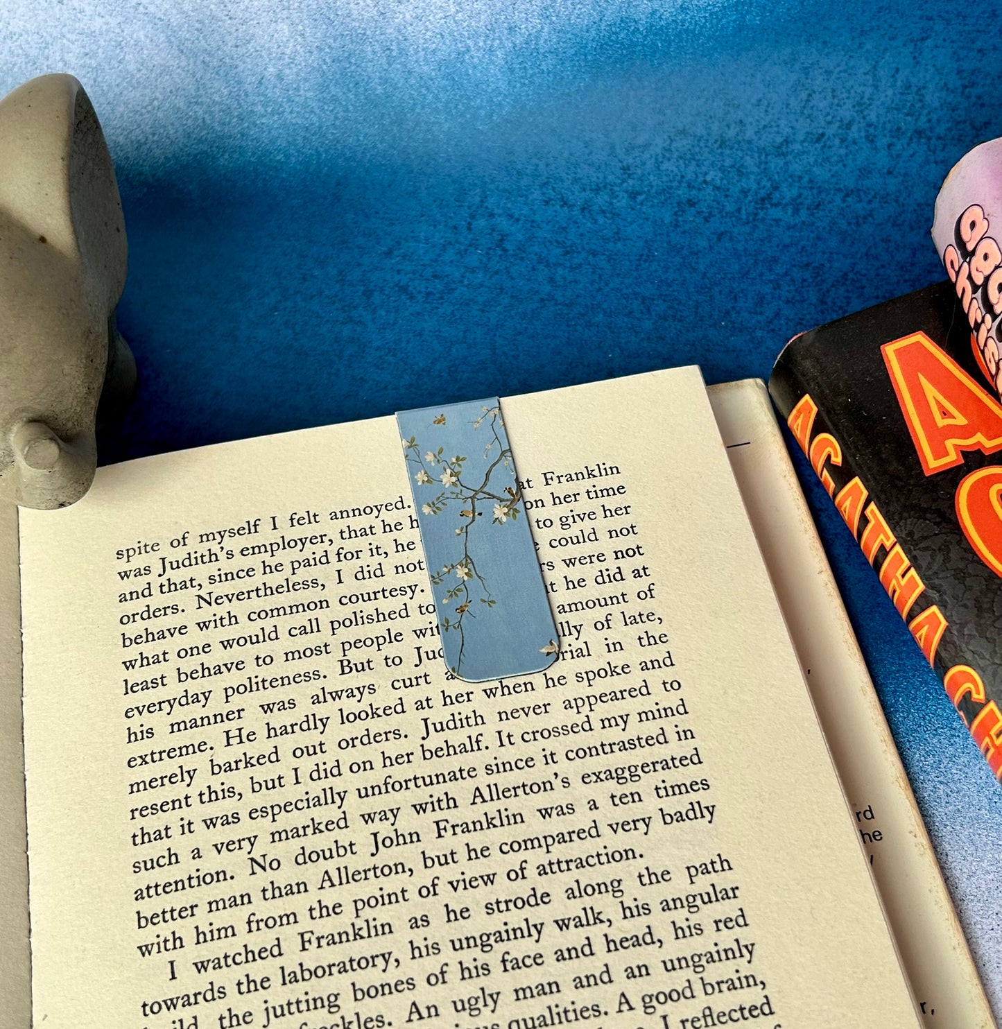 Magnetic Bookmark: Never Lose Your Place Again