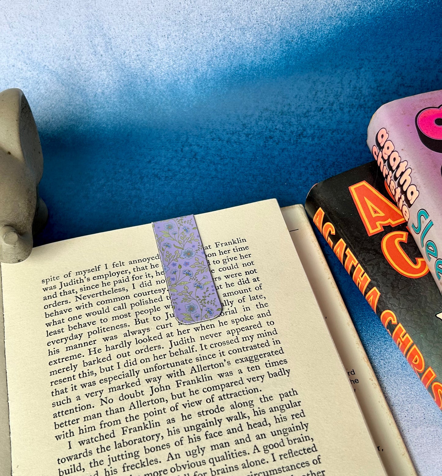 Magnetic Bookmark: Never Lose Your Place Again