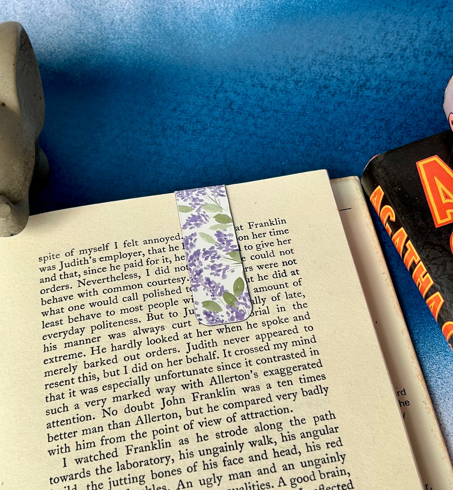 Magnetic Bookmark: Never Lose Your Place Again