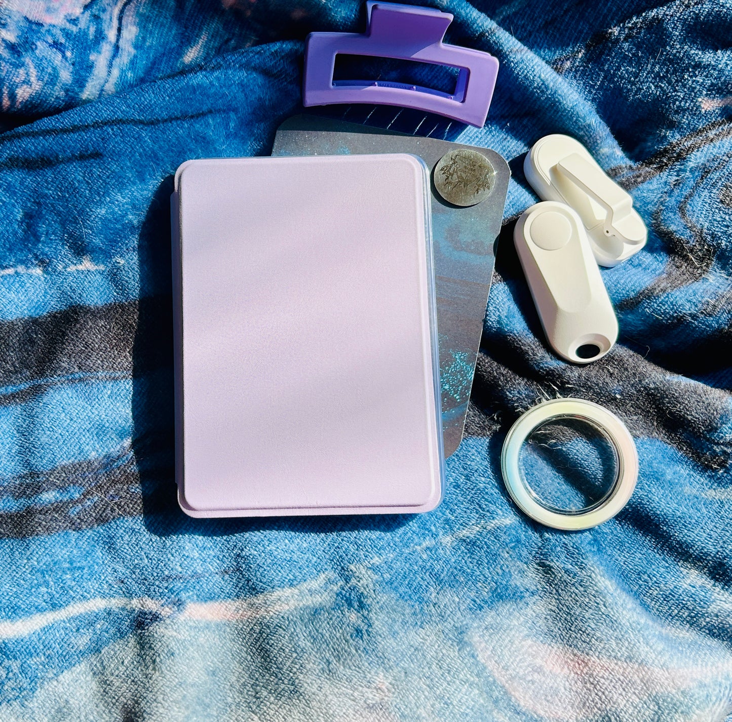 The Versatile Booklover’s Kindle Cover – Flip, Snap & Read Your Way