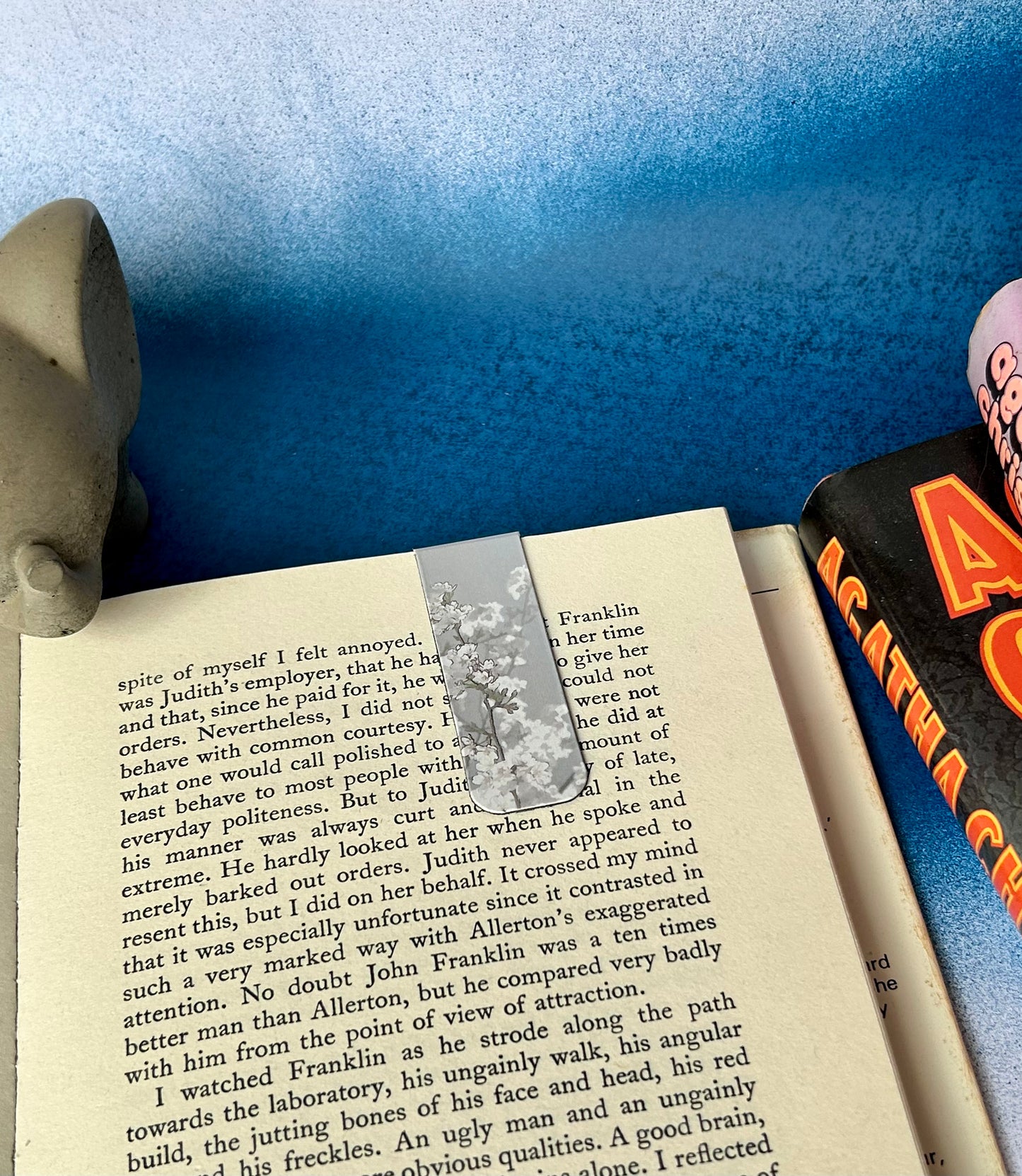 Magnetic Bookmark: Never Lose Your Place Again
