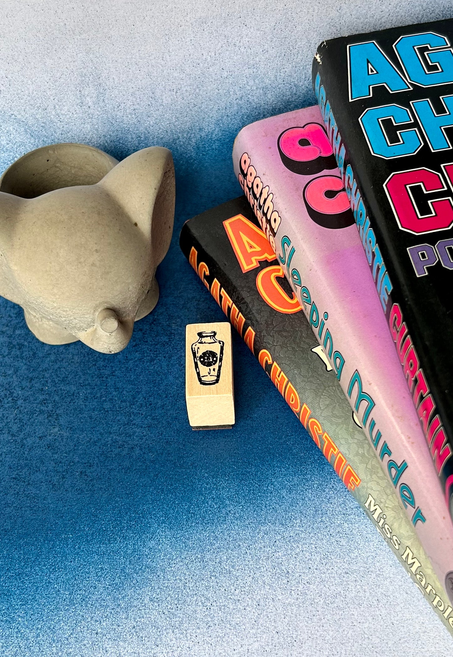 Floral Wooden Stamp: Elegant Botanical Touch for Bookish Creations