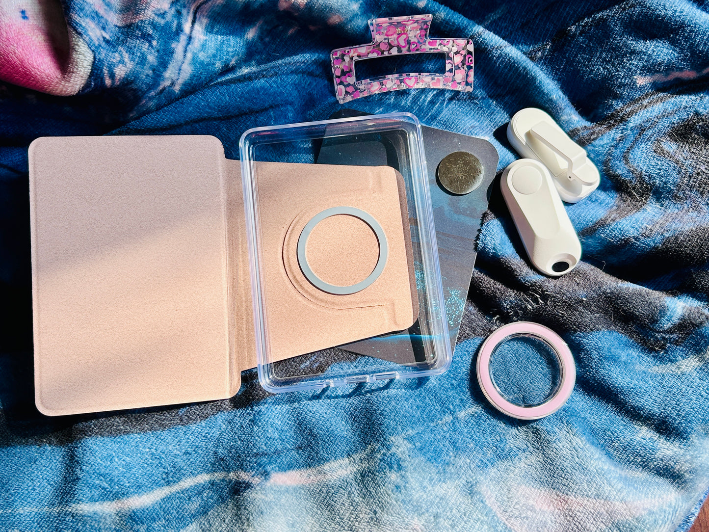 The Versatile Booklover’s Kindle Cover – Flip, Snap & Read Your Way