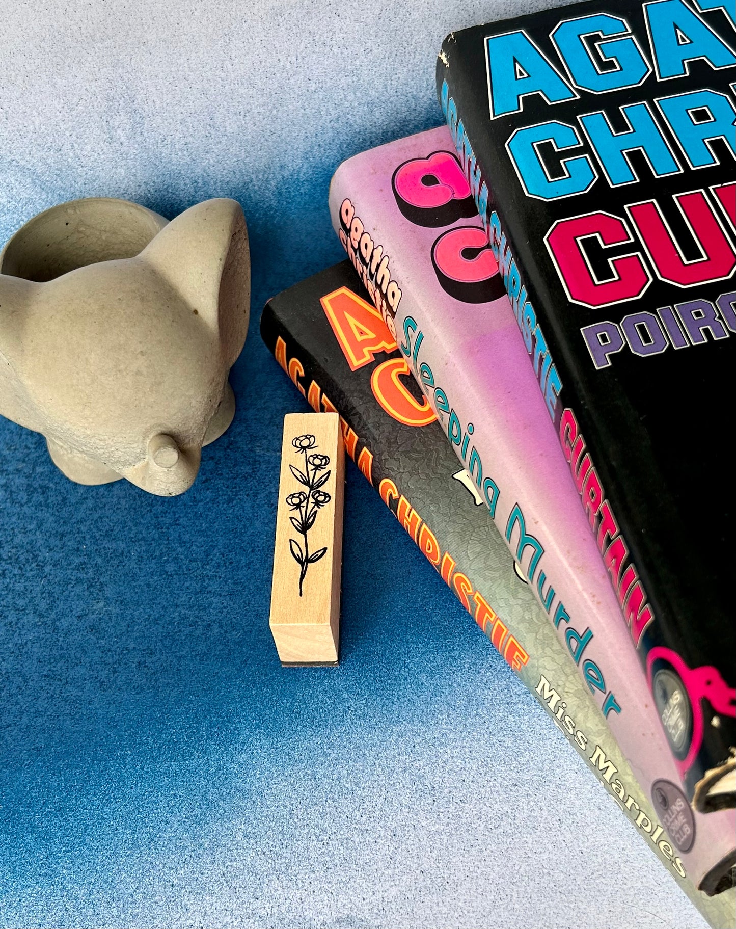 Floral Wooden Stamp: Elegant Botanical Touch for Bookish Creations